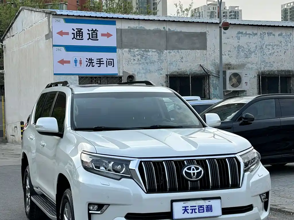 Toyota Prado 2019 — фото 2