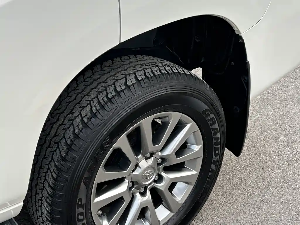 Toyota Prado 2019 — фото 11