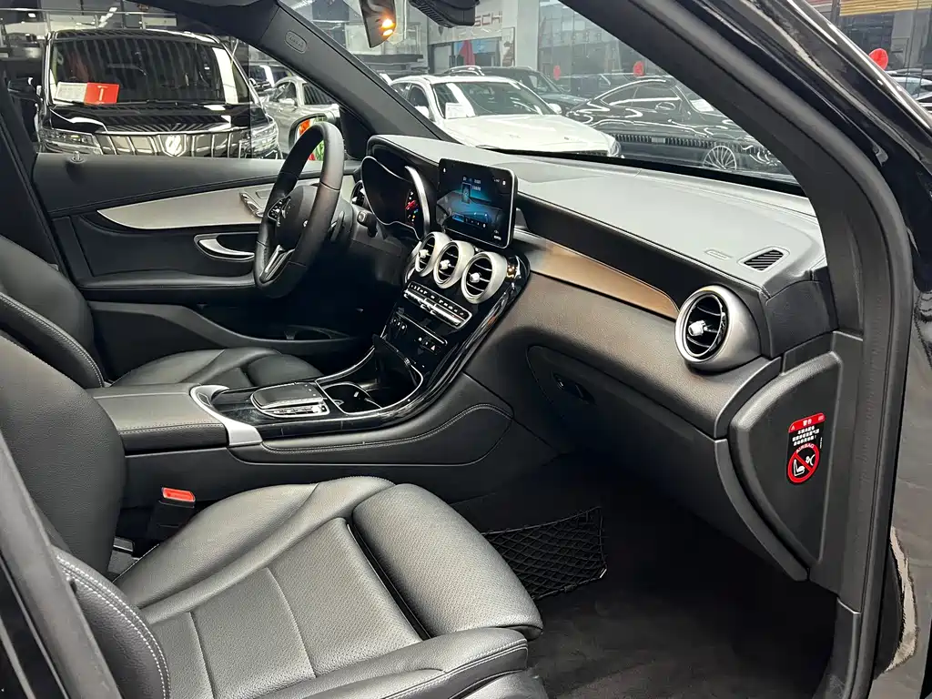 Mercedes-Benz GLC 2020 — фото 25