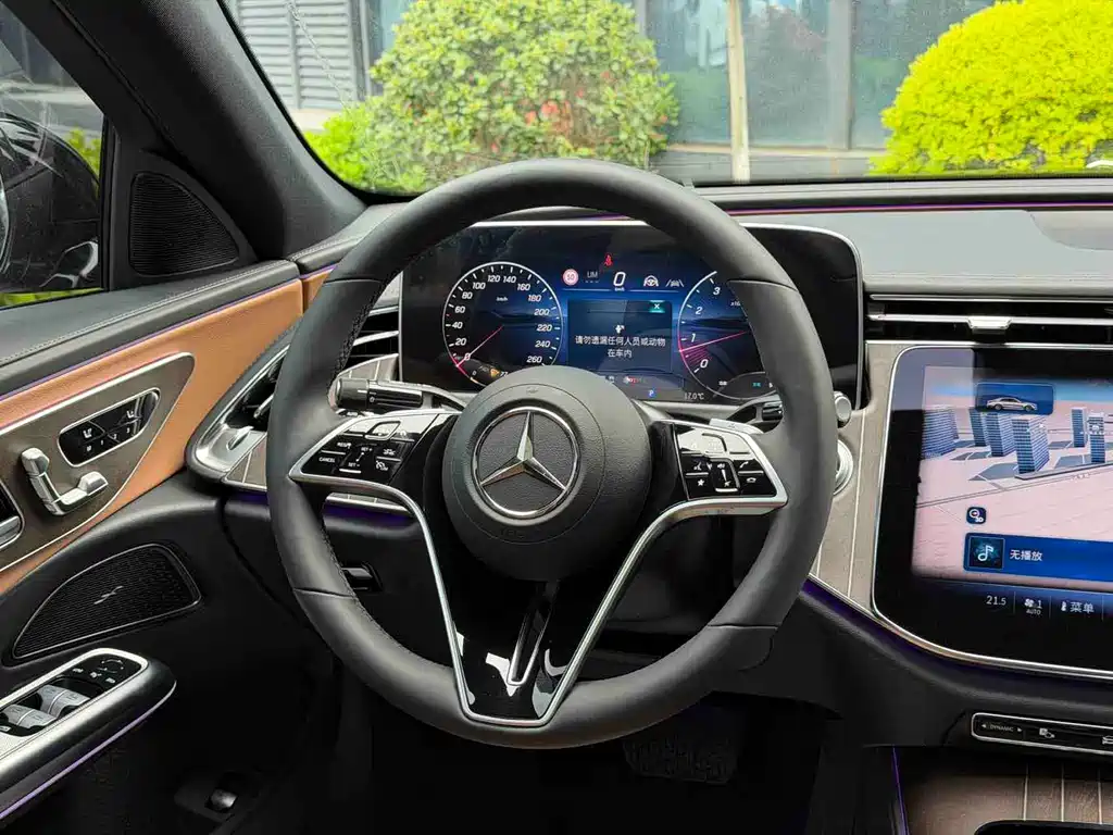Mercedes-Benz E-Class 2024 — фото 10
