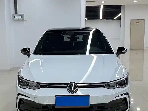 Volkswagen Golf 2021