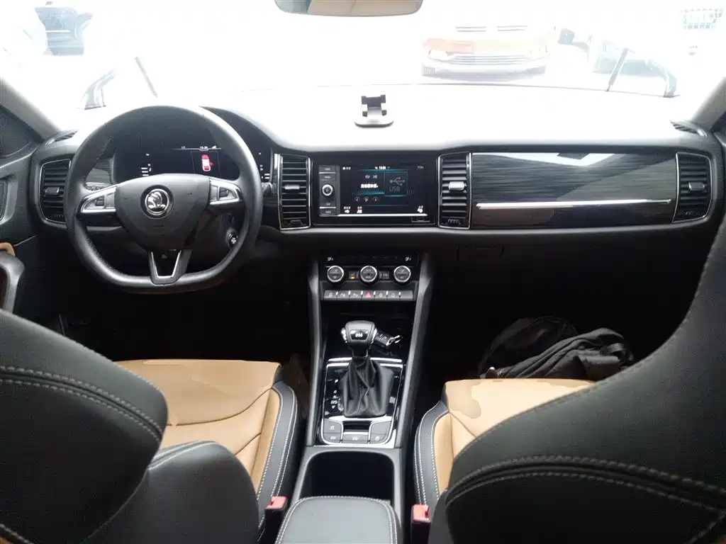 Skoda Kodiaq GT 2020 — фото 6