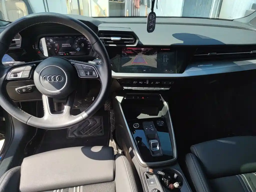 Audi A3 2023 — фото 10