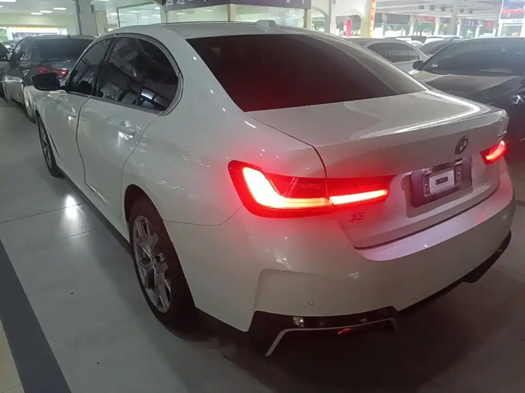 BMW i3 2024