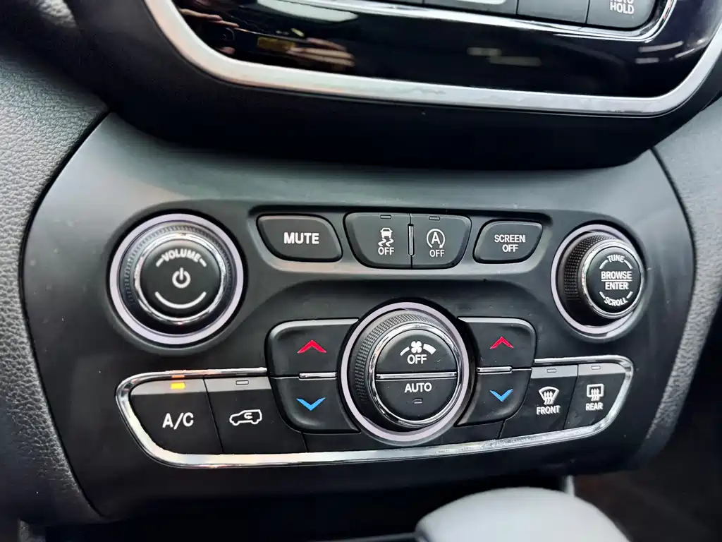 Jeep Cherokee 2020 — фото 16
