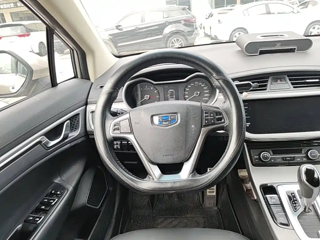 Geely Emgrand GS 2018 — фото 11