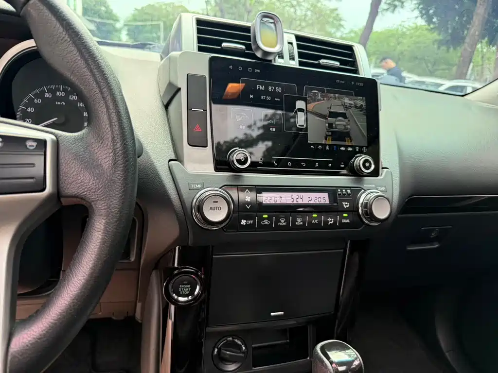 Toyota Prado 2017 — фото 13