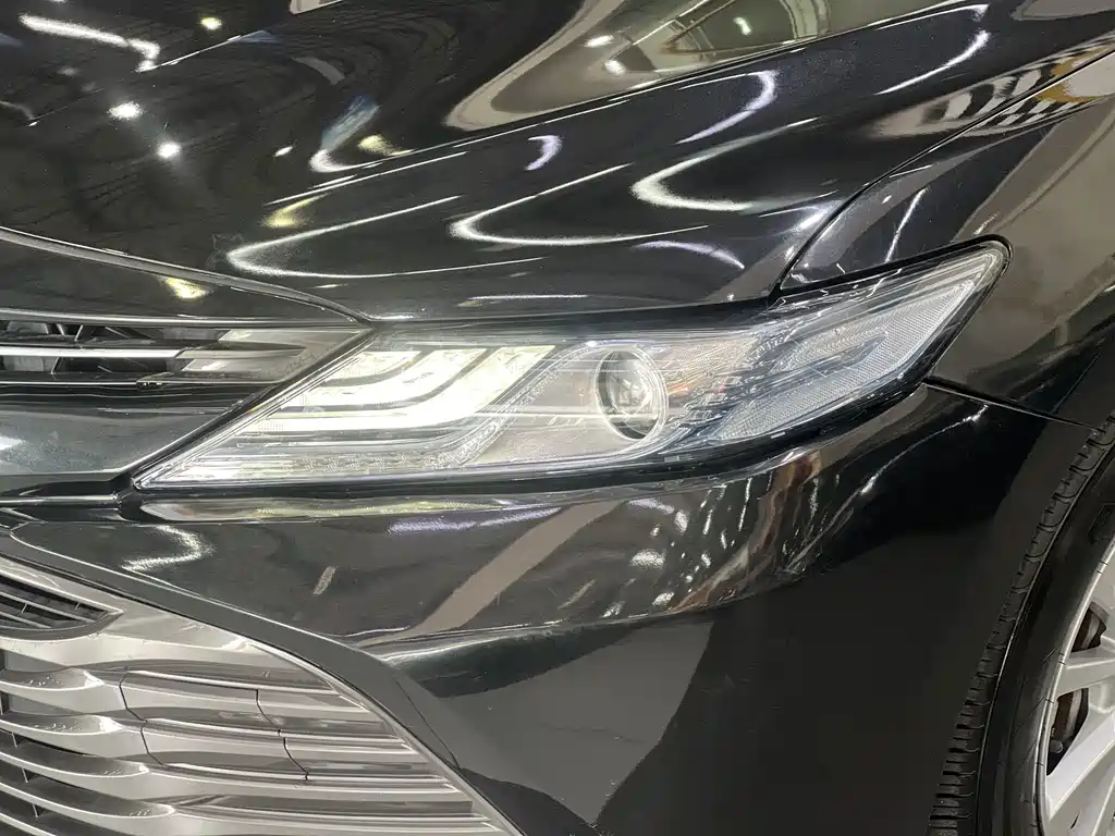 Toyota Camry 2018 — фото 6