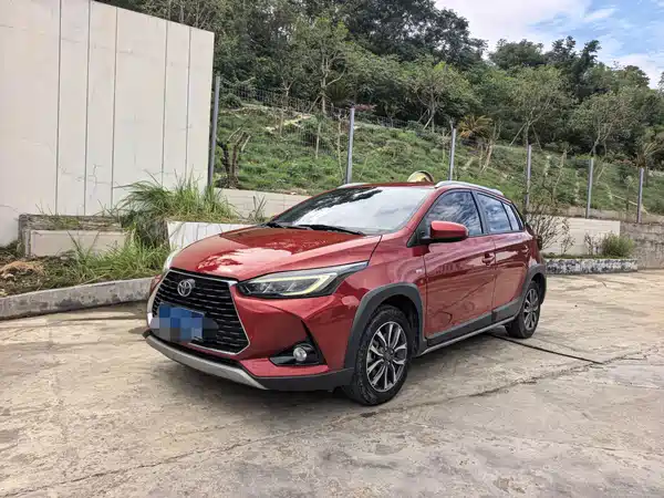Toyota Yaris L 2022