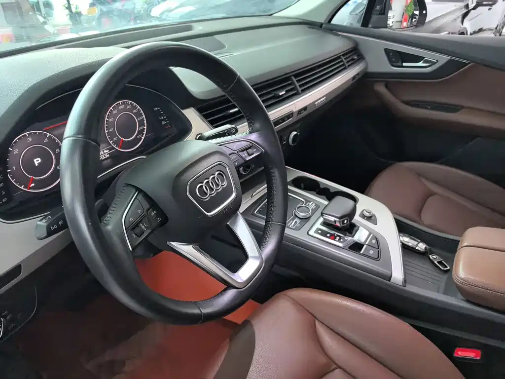 Audi Q7 2018 — фото 16