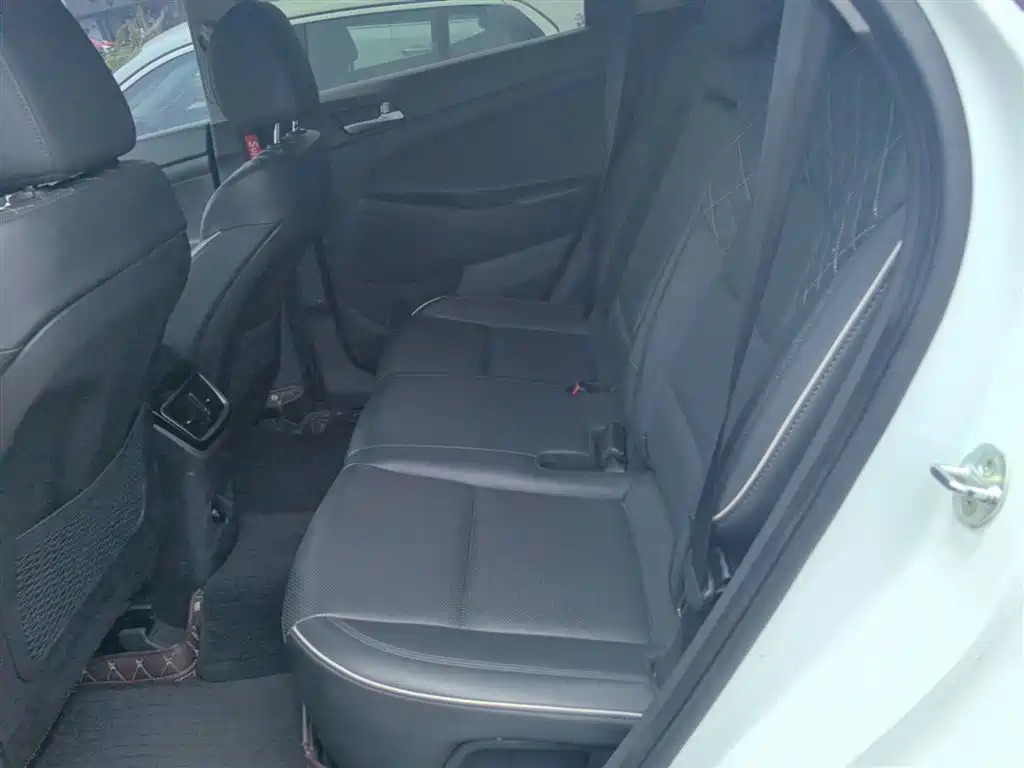 Hyundai Tucson 2020 — фото 17