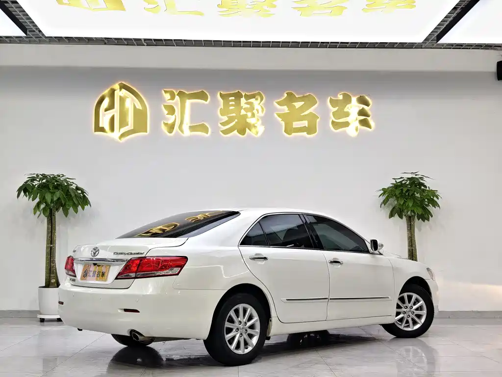 Toyota Camry 2013 — фото 6