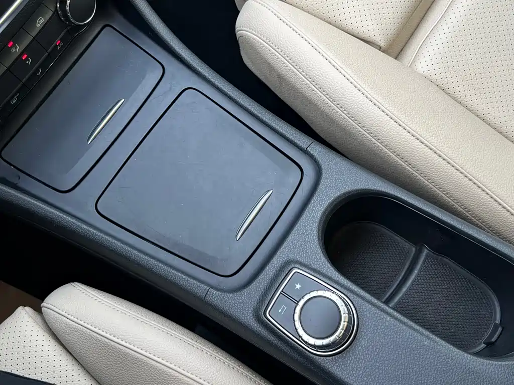 Mercedes-Benz GLA 2016 — фото 16