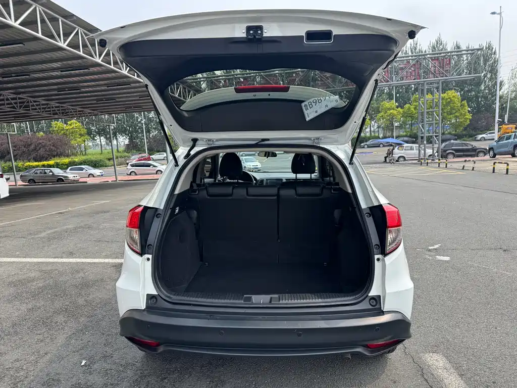Honda Vezel 2022 — фото 10