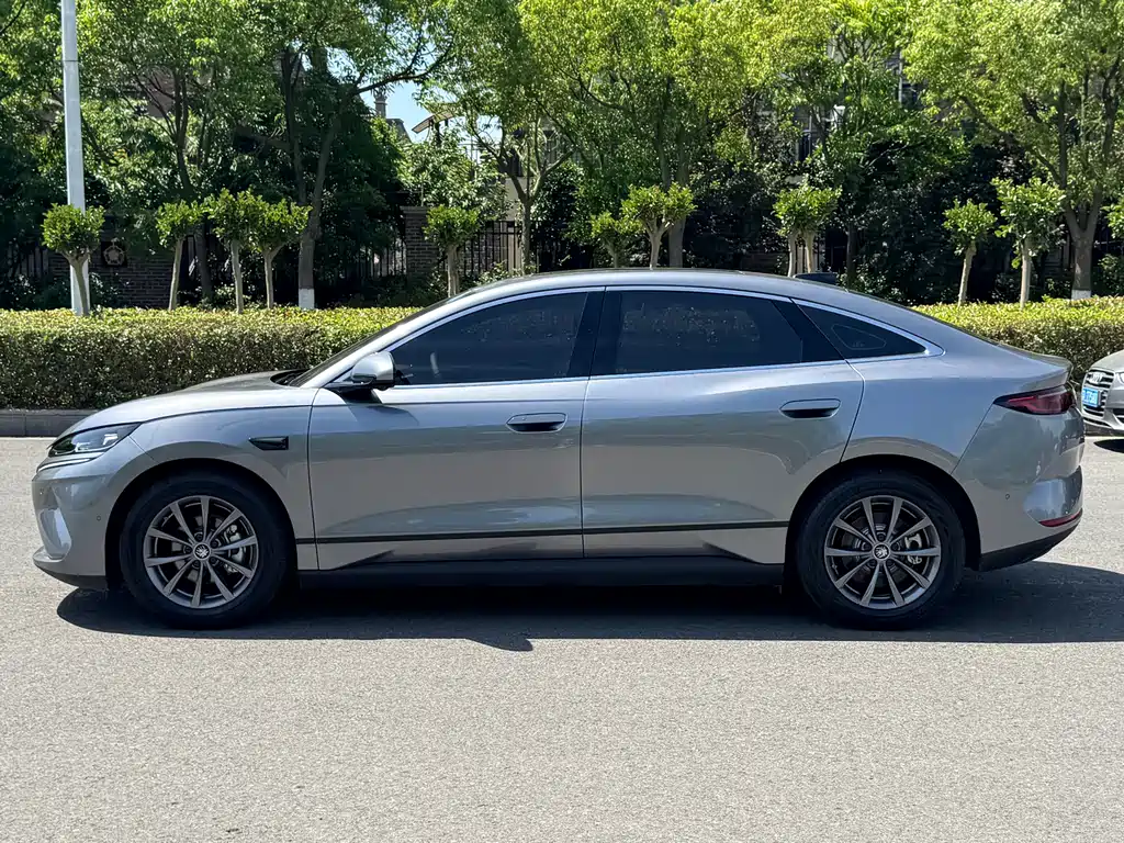 BYD Qin L 2025 — фото 13