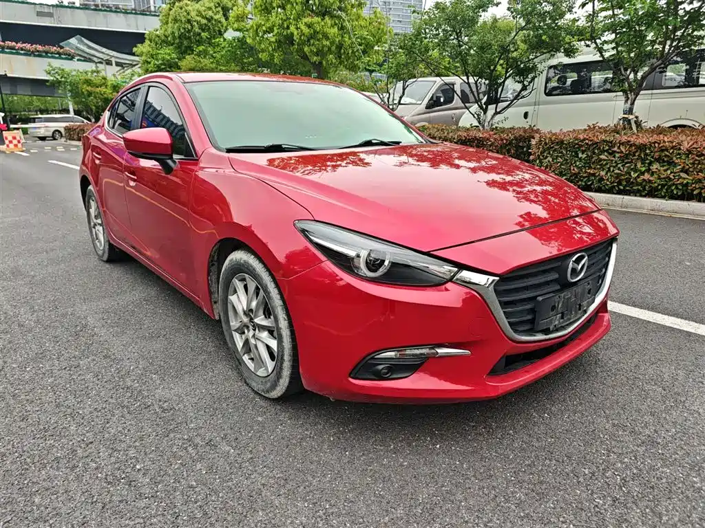 Mazda 3 Axela 2019 — фото 12