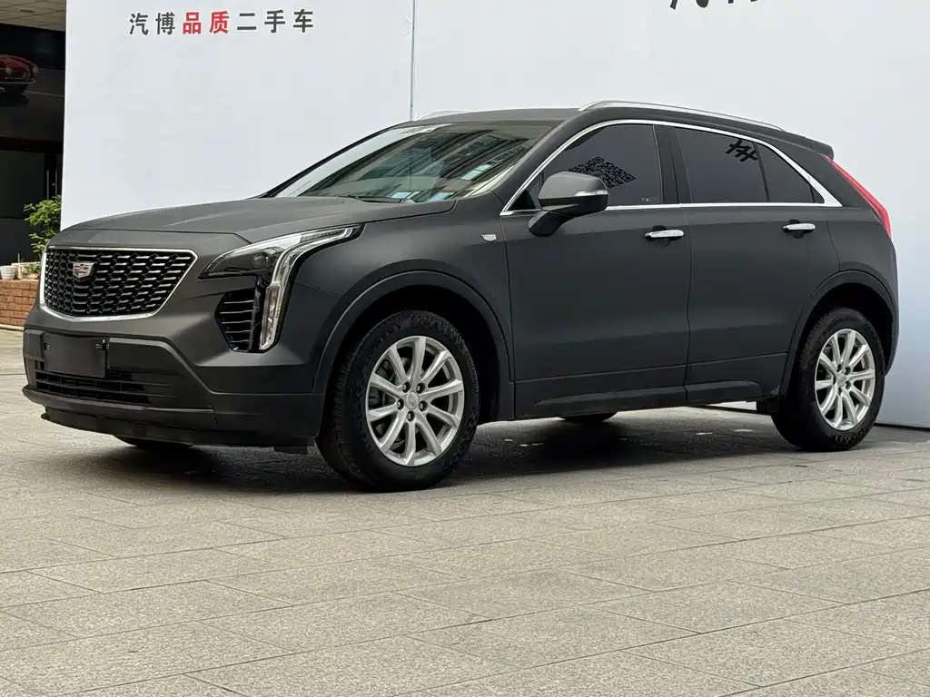 Cadillac XT4 2022 — фото 1