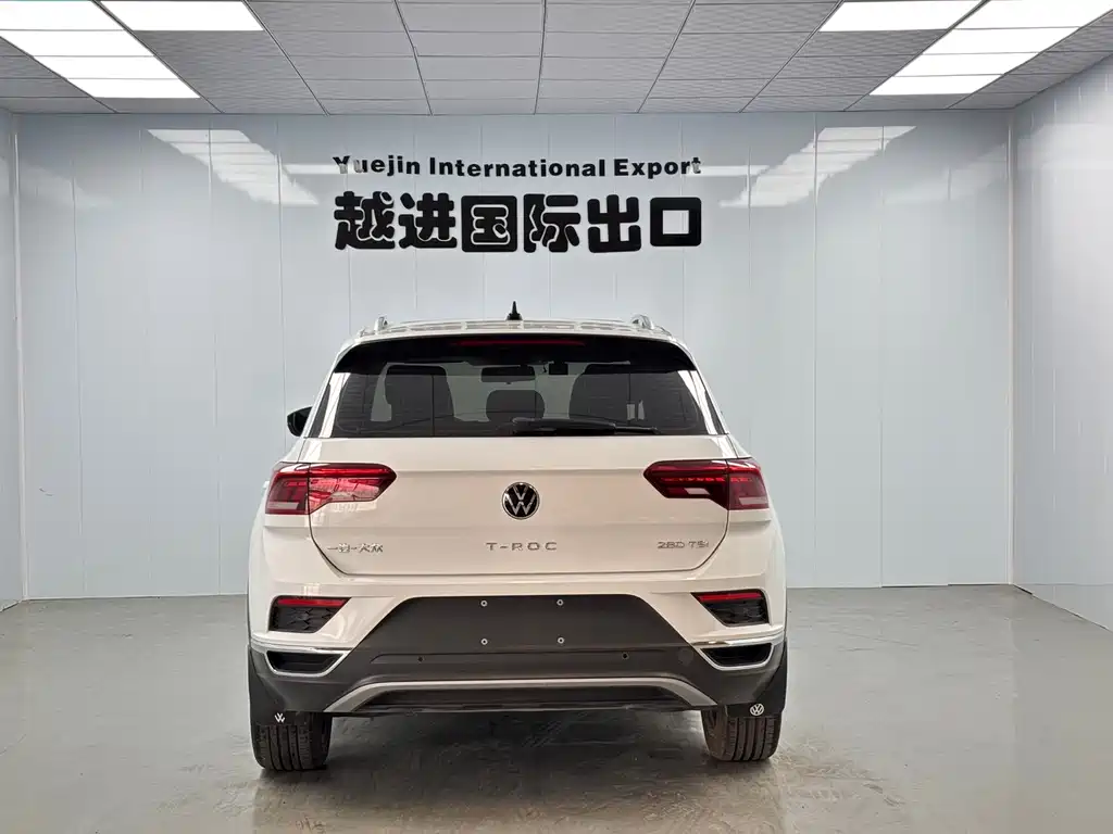 Volkswagen T-Roc 2023 — фото 9