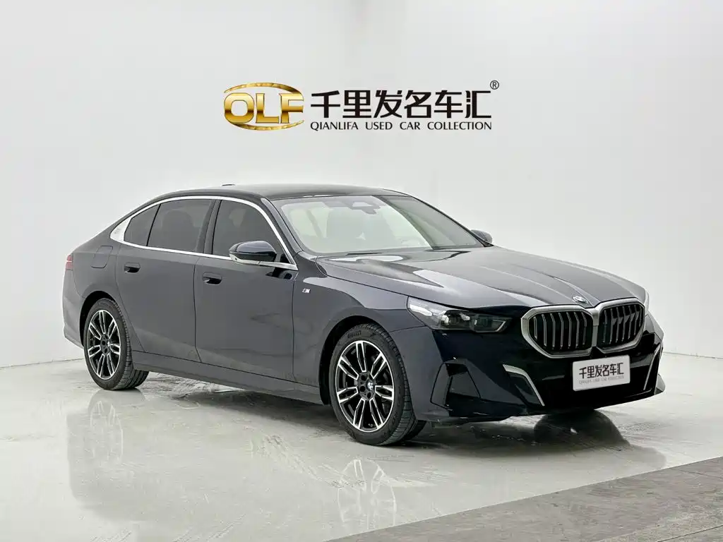BMW 5 Series 2025