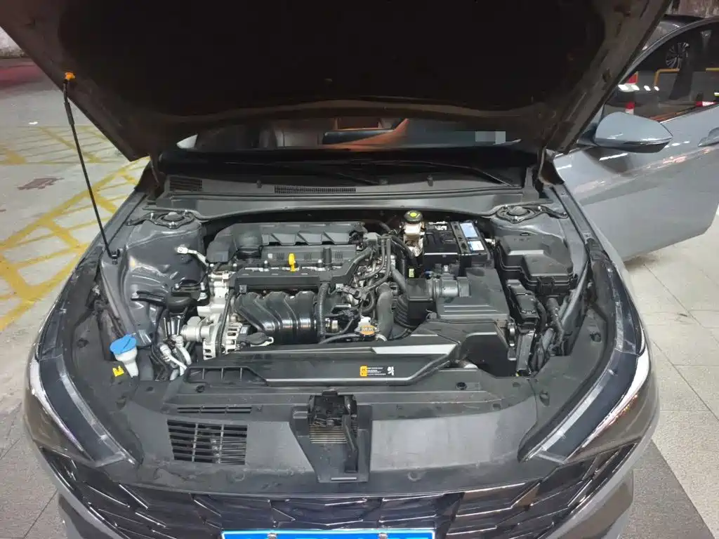 Hyundai Elantra 2022 — фото 16