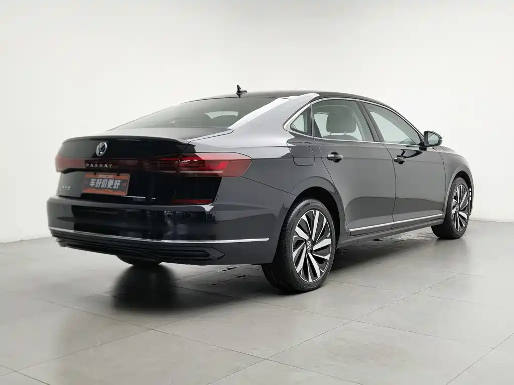 Volkswagen Passat 2025