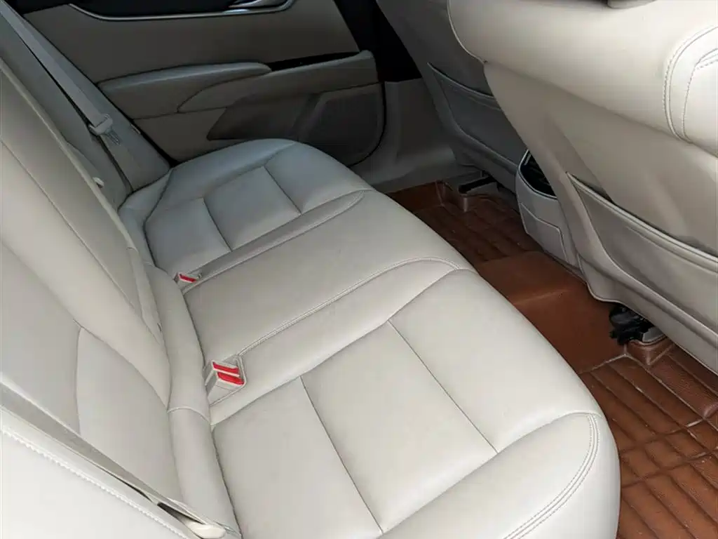 Cadillac XTS 2017 — фото 19
