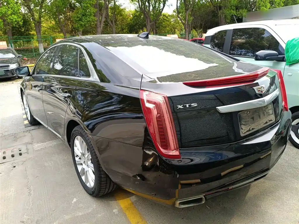 Cadillac XTS 2017 — фото 25