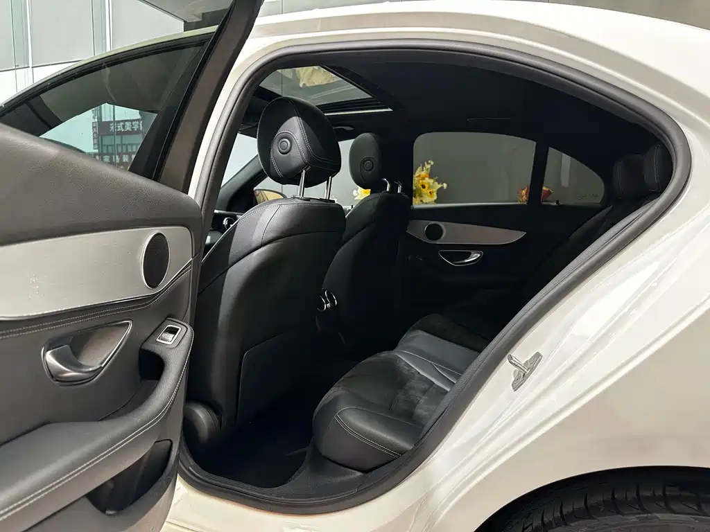 Mercedes-Benz C-Class 2018 — фото 10