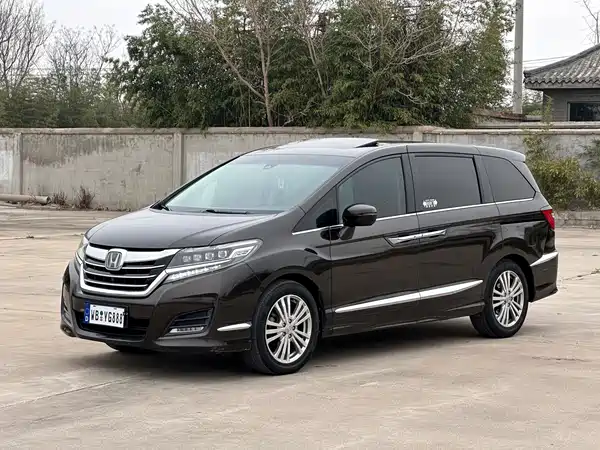 Honda Elysion 2016
