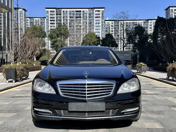 Mercedes-Benz S-Class 2012