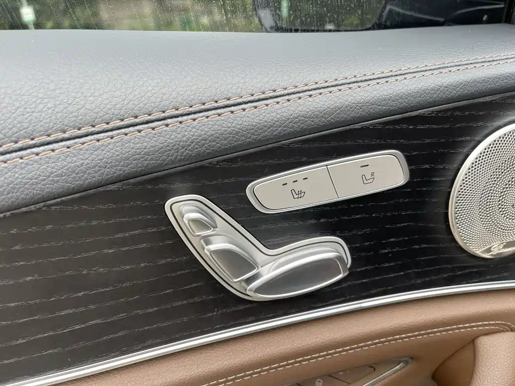 Mercedes-Benz E-Class 2022 — фото 16