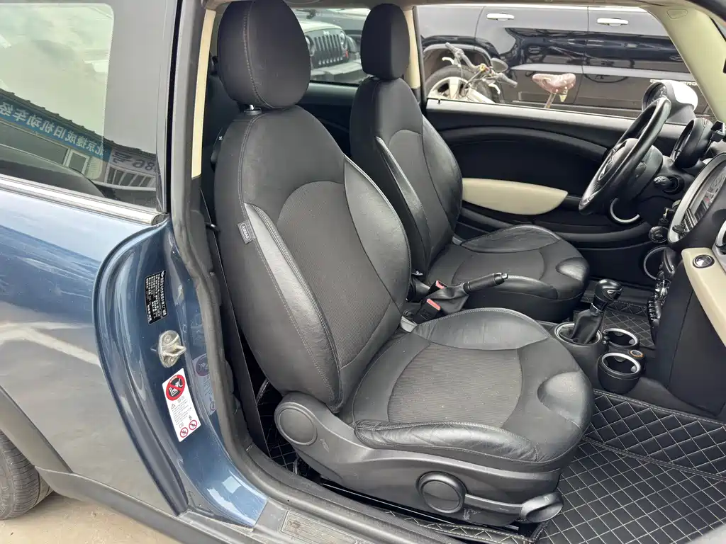 MINI Clubman 2011 — фото 11