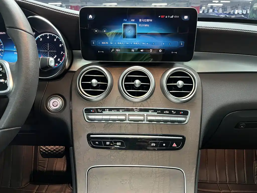 Mercedes-Benz GLC 2020 — фото 13