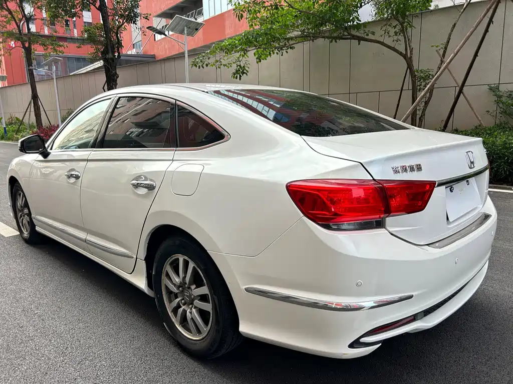 Honda Spirior 2016 — фото 9