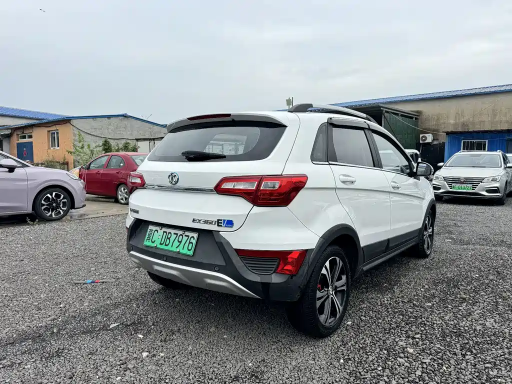 BAIC New Energy EX 2018 — фото 11