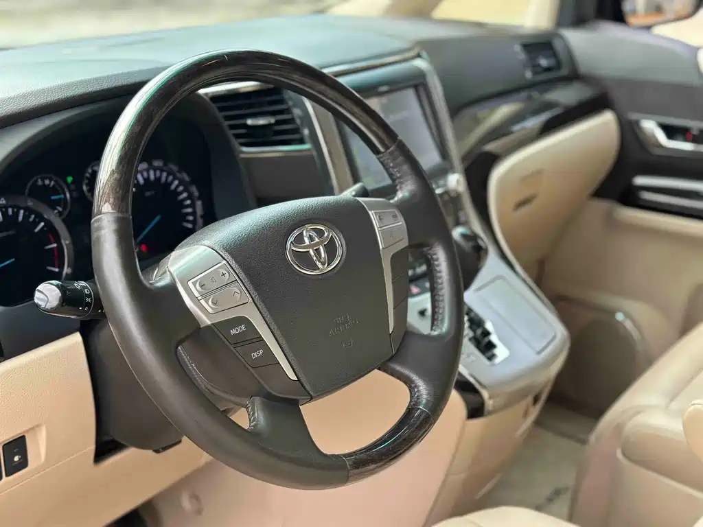 Toyota Alphard 2014 — фото 10