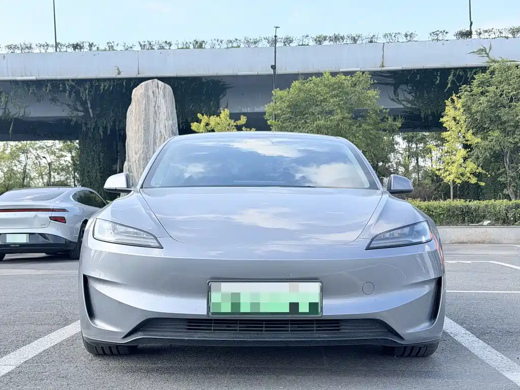 Tesla Model 3 2025 — фото 2