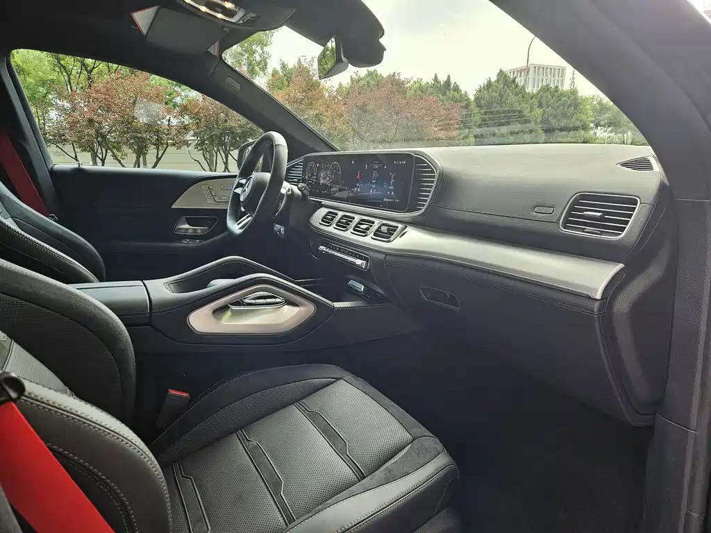 Mercedes-Benz GLE Coupe AMG 2024 — фото 9