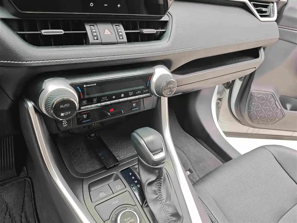 Toyota Wildlander 2023 — фото 14