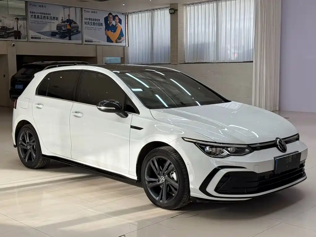 Volkswagen Golf 2024