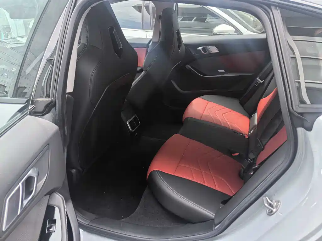 BMW 2 Series 2025 — фото 14