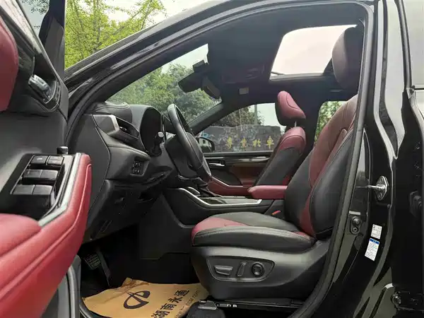 Toyota Crown Kluger 2021