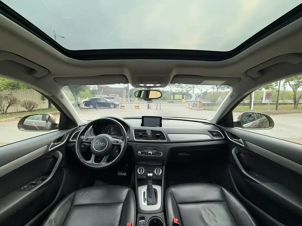 Audi Q3 2015 — фото 19