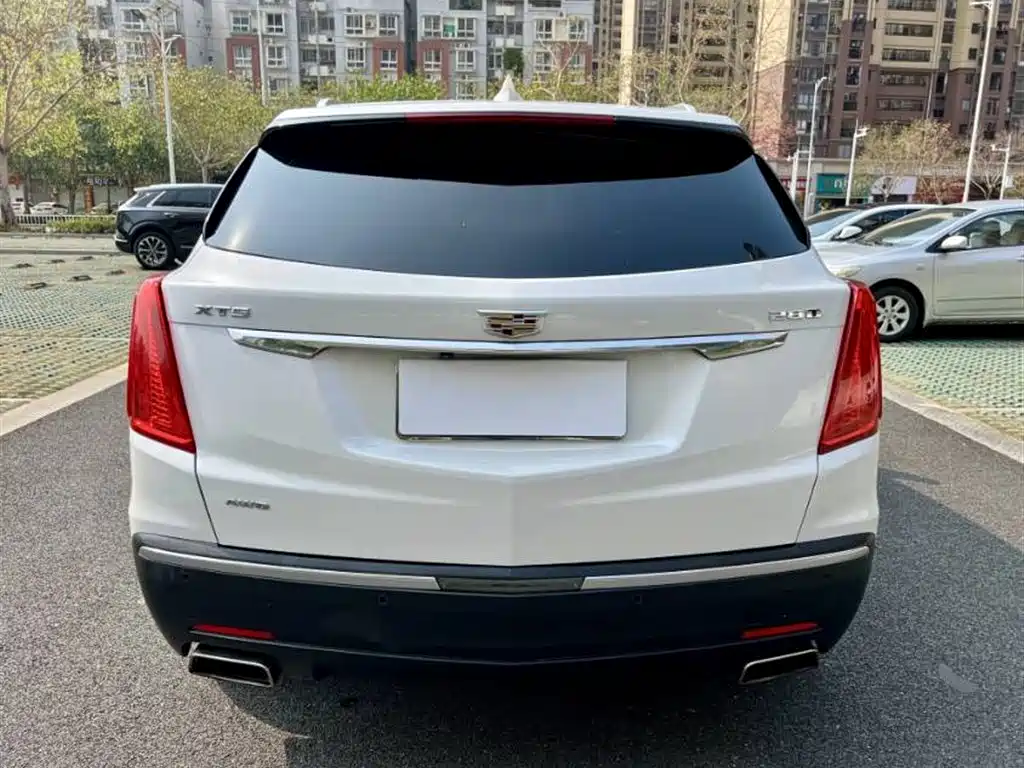 Cadillac XT5 2018 — фото 8