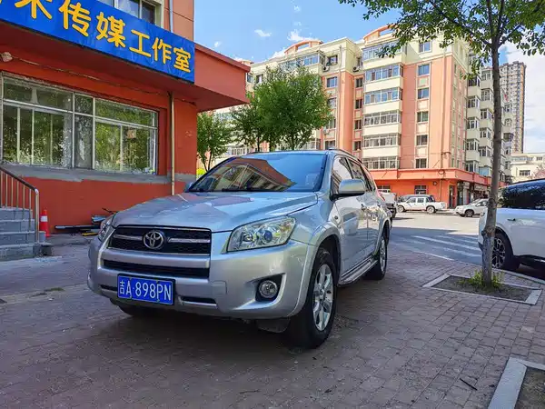 Toyota RAV4 2009
