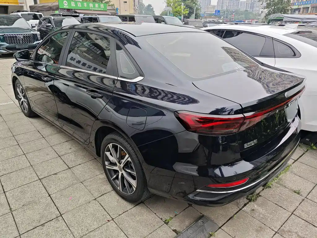 Geely Emgrand 2022 — фото 15
