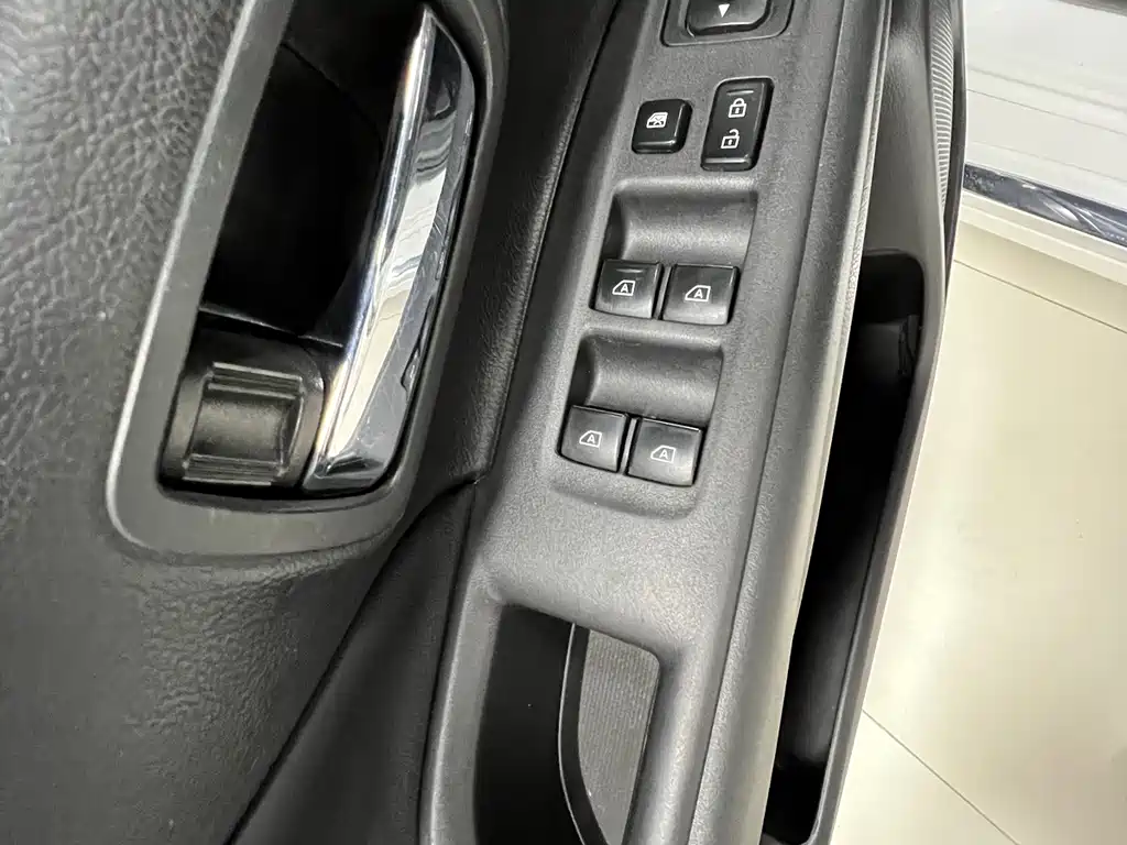 Mitsubishi Outlander 2022 — фото 13