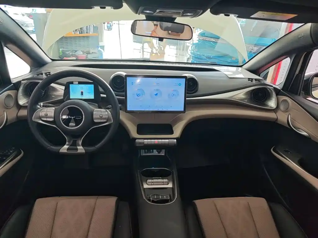 BYD Dolphin 2023 — фото 10