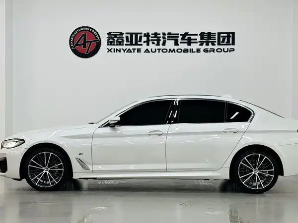 BMW 5 Series 2022