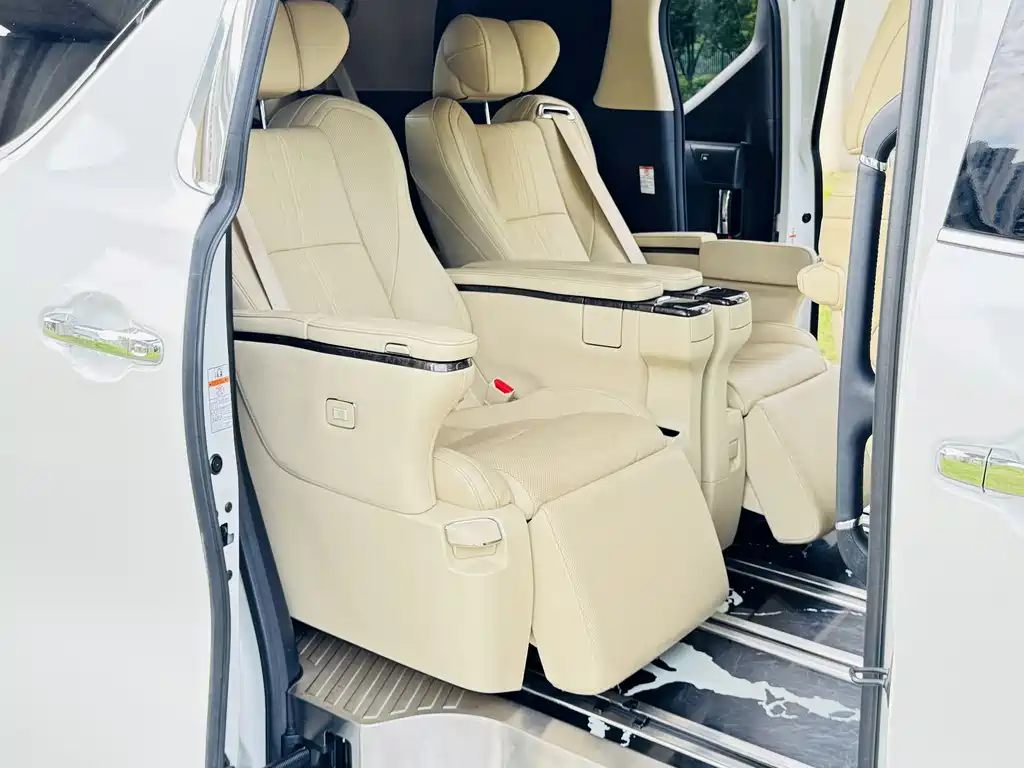 Toyota Alphard 2019 — фото 11